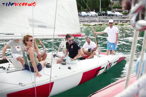 Activities for incentive trips: team sailing on Italian lakes