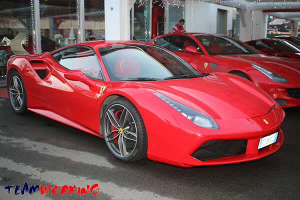 Activities for incentive tours: Ferrari sport driving