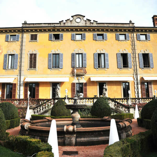 Incentive in Italy in Castles and Villas: villa Porro Pirelli